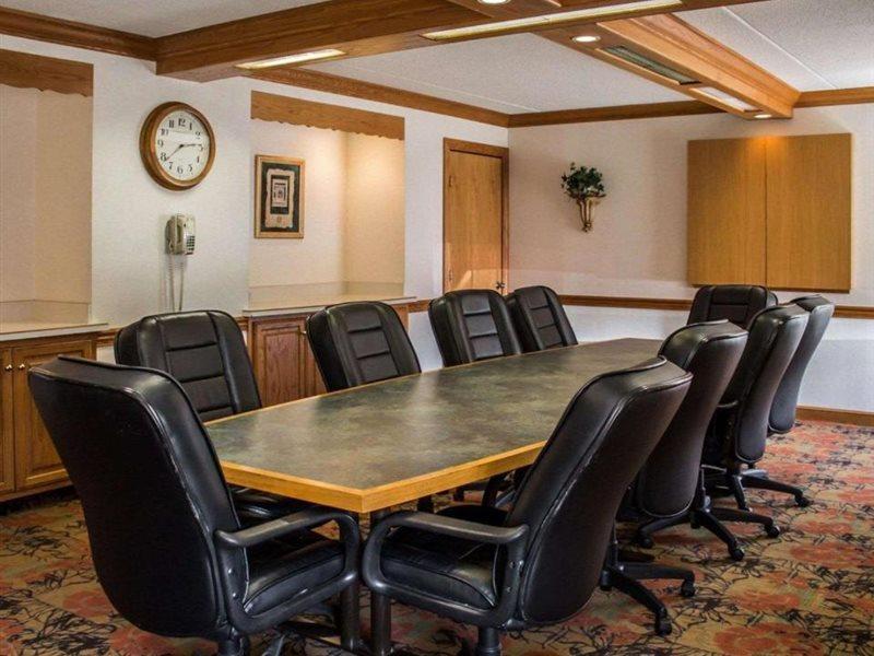 Quality Inn & Suites Mansfield Extérieur photo