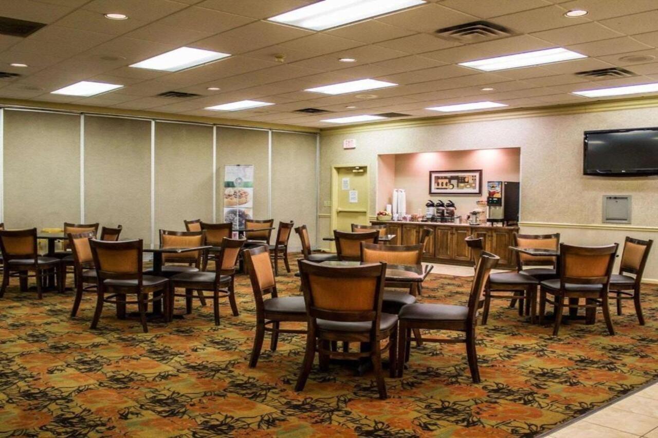 Quality Inn & Suites Mansfield Extérieur photo