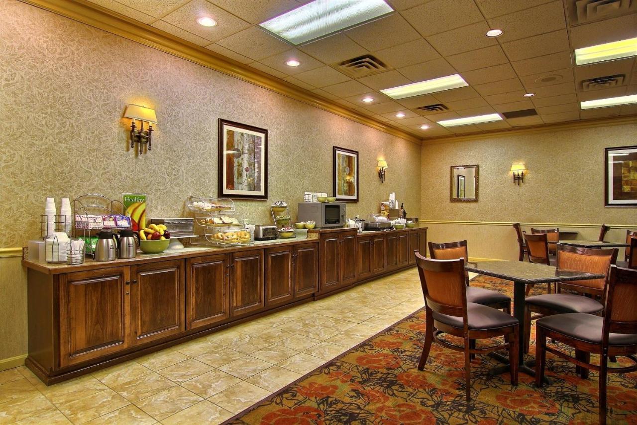 Quality Inn & Suites Mansfield Extérieur photo