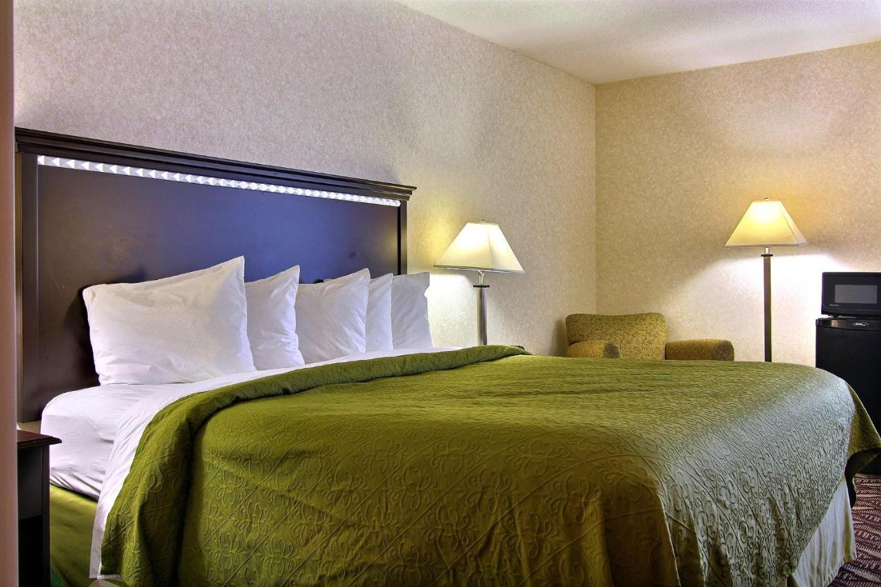 Quality Inn & Suites Mansfield Extérieur photo