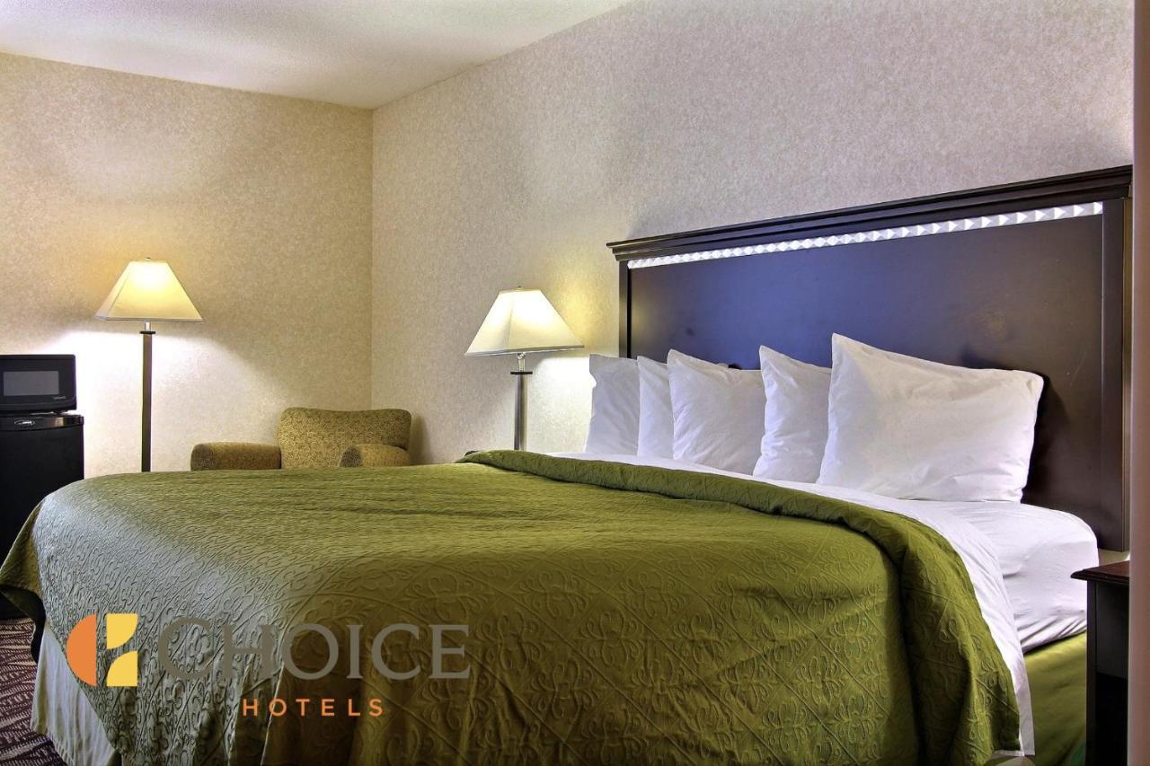 Quality Inn & Suites Mansfield Extérieur photo