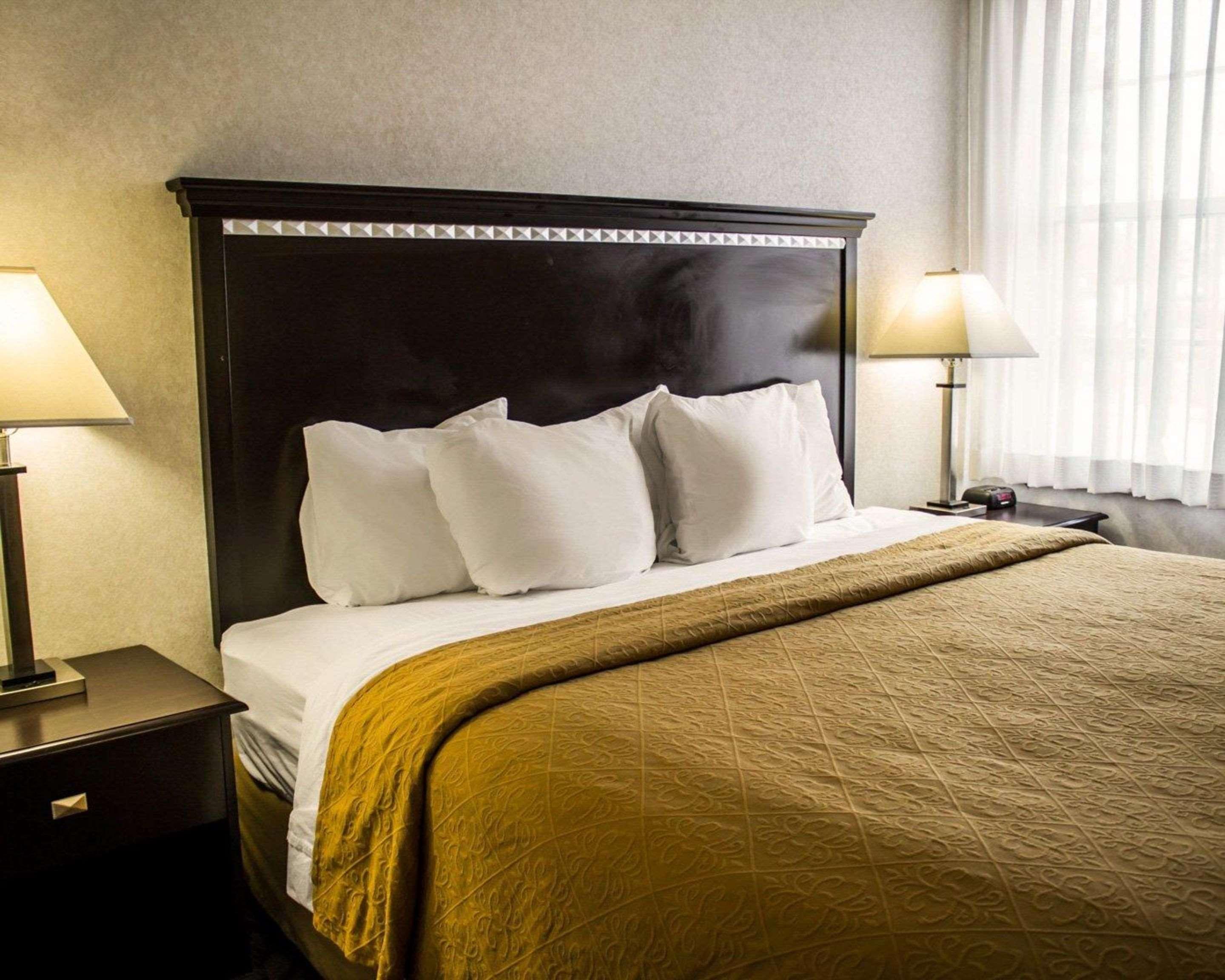 Quality Inn & Suites Mansfield Extérieur photo