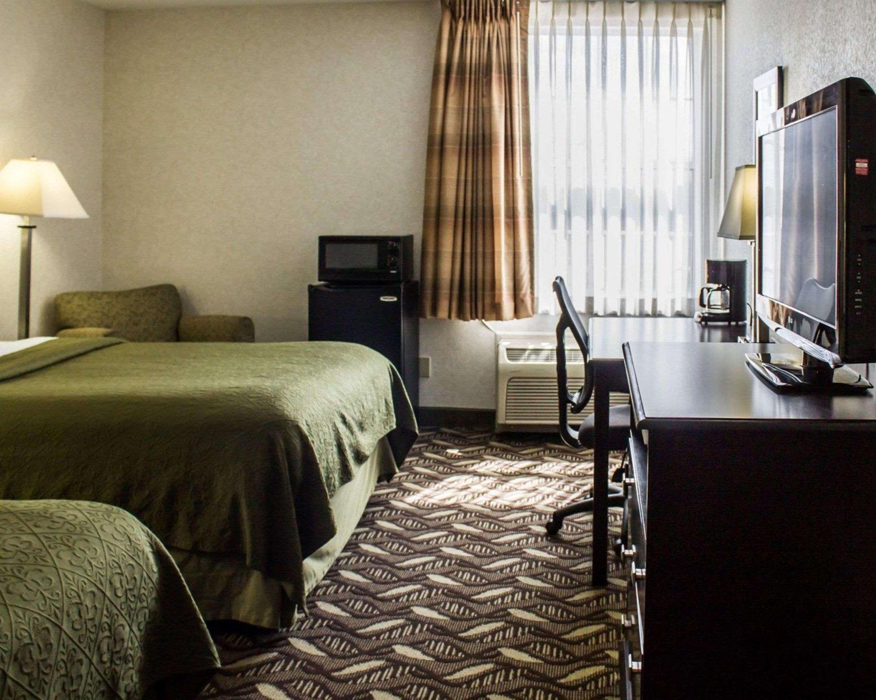 Quality Inn & Suites Mansfield Extérieur photo