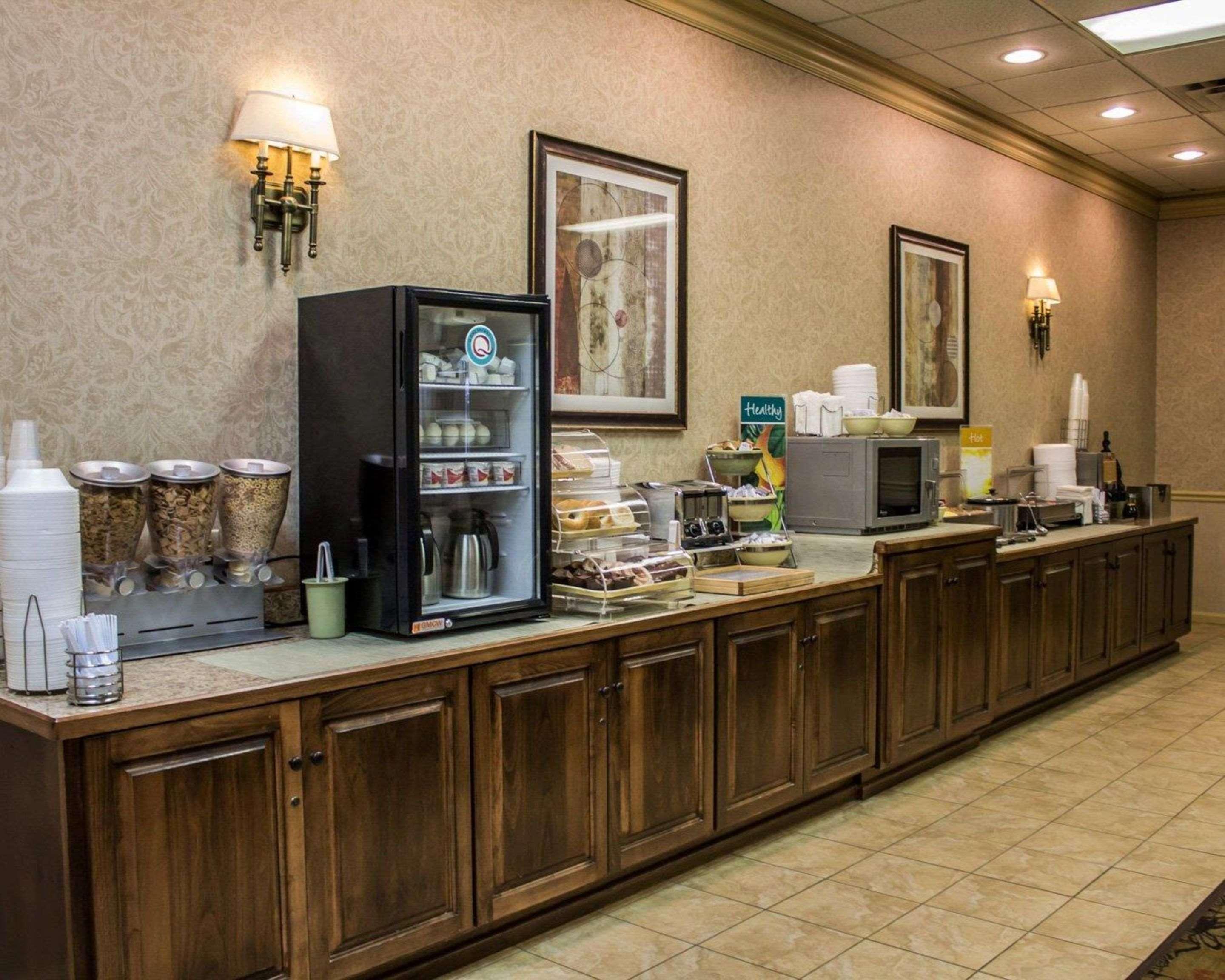 Quality Inn & Suites Mansfield Extérieur photo