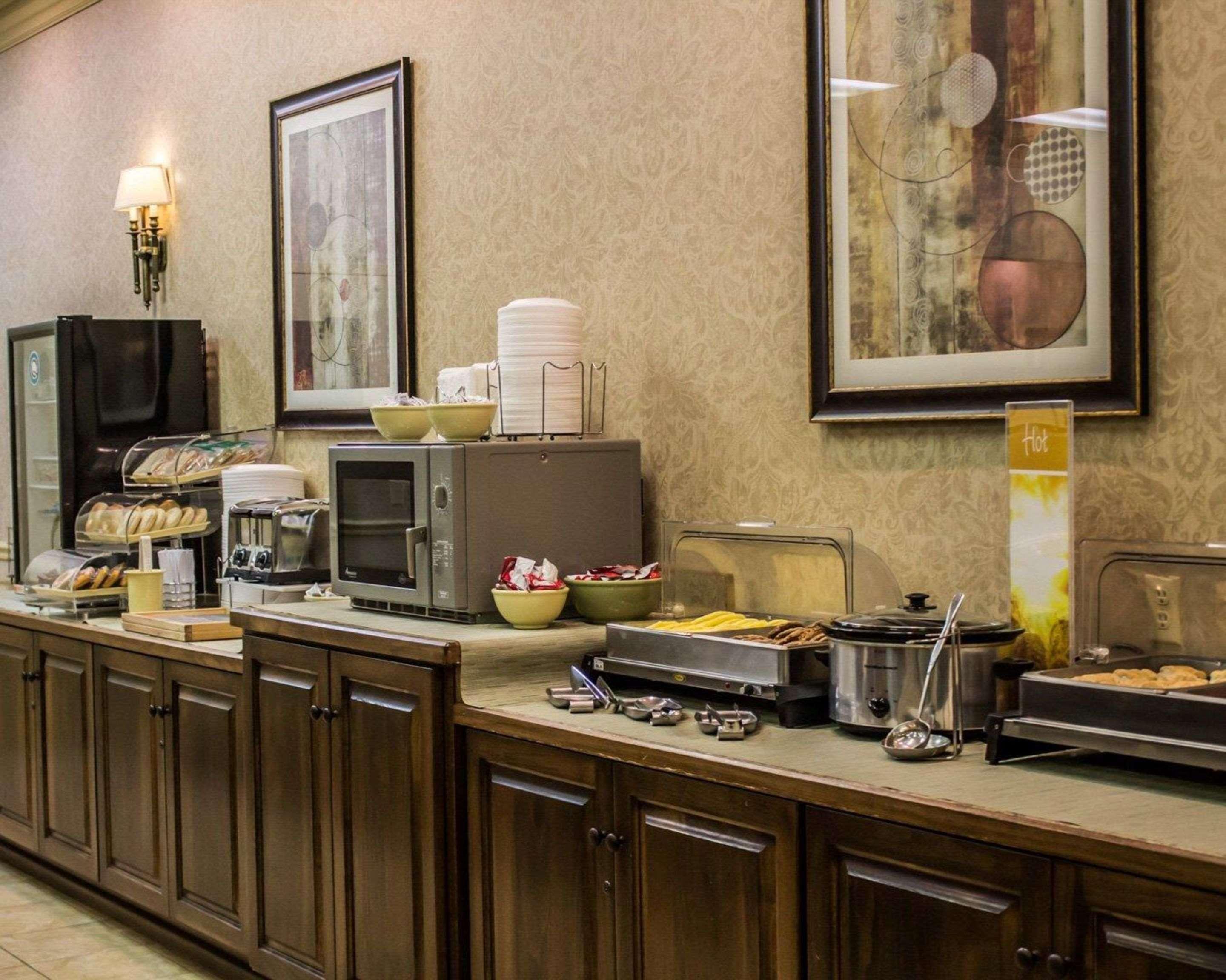 Quality Inn & Suites Mansfield Extérieur photo