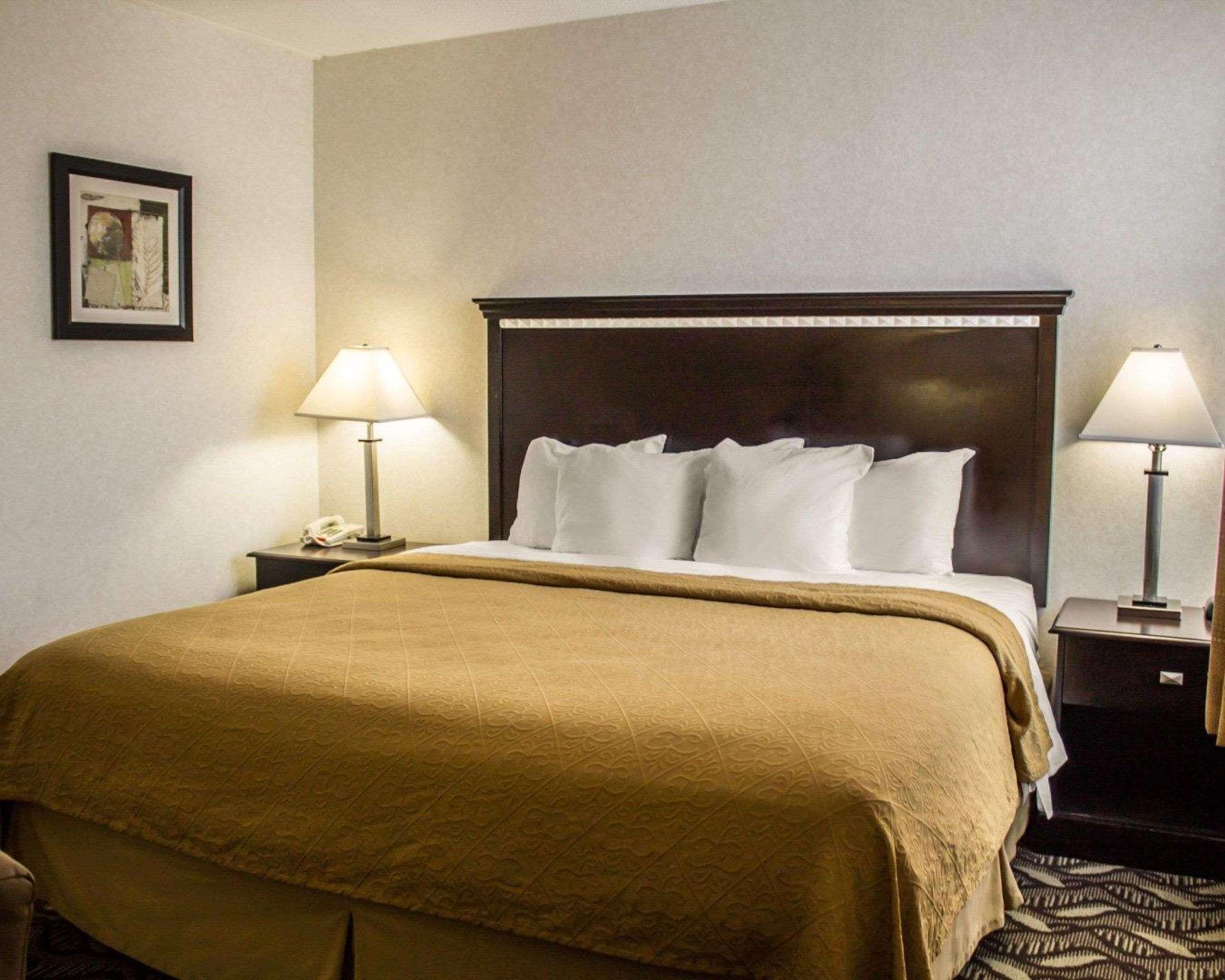 Quality Inn & Suites Mansfield Extérieur photo