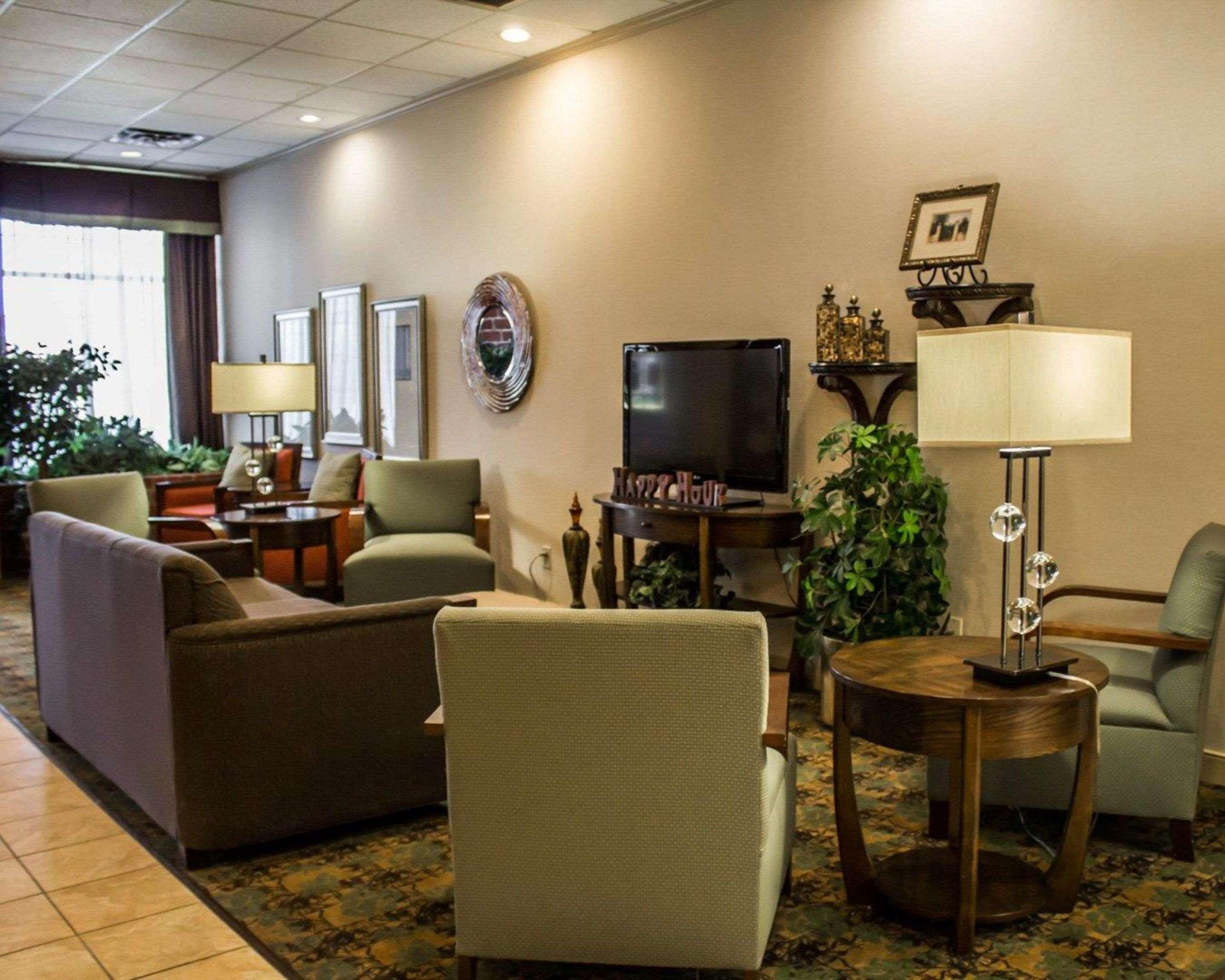 Quality Inn & Suites Mansfield Extérieur photo