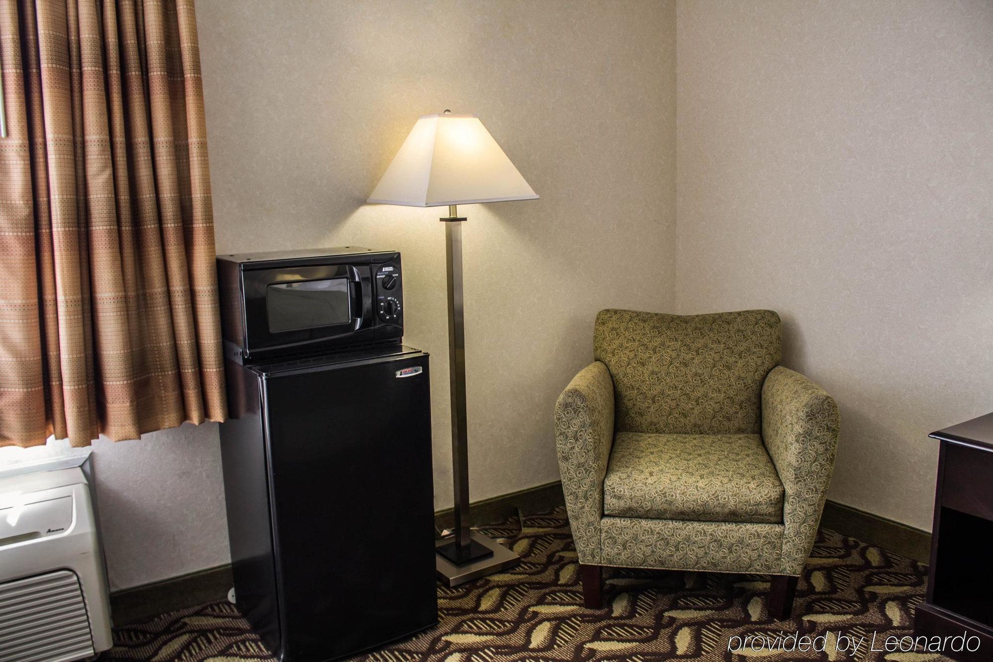 Quality Inn & Suites Mansfield Extérieur photo