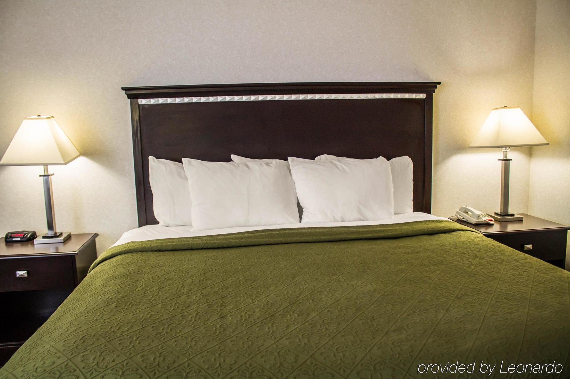 Quality Inn & Suites Mansfield Extérieur photo