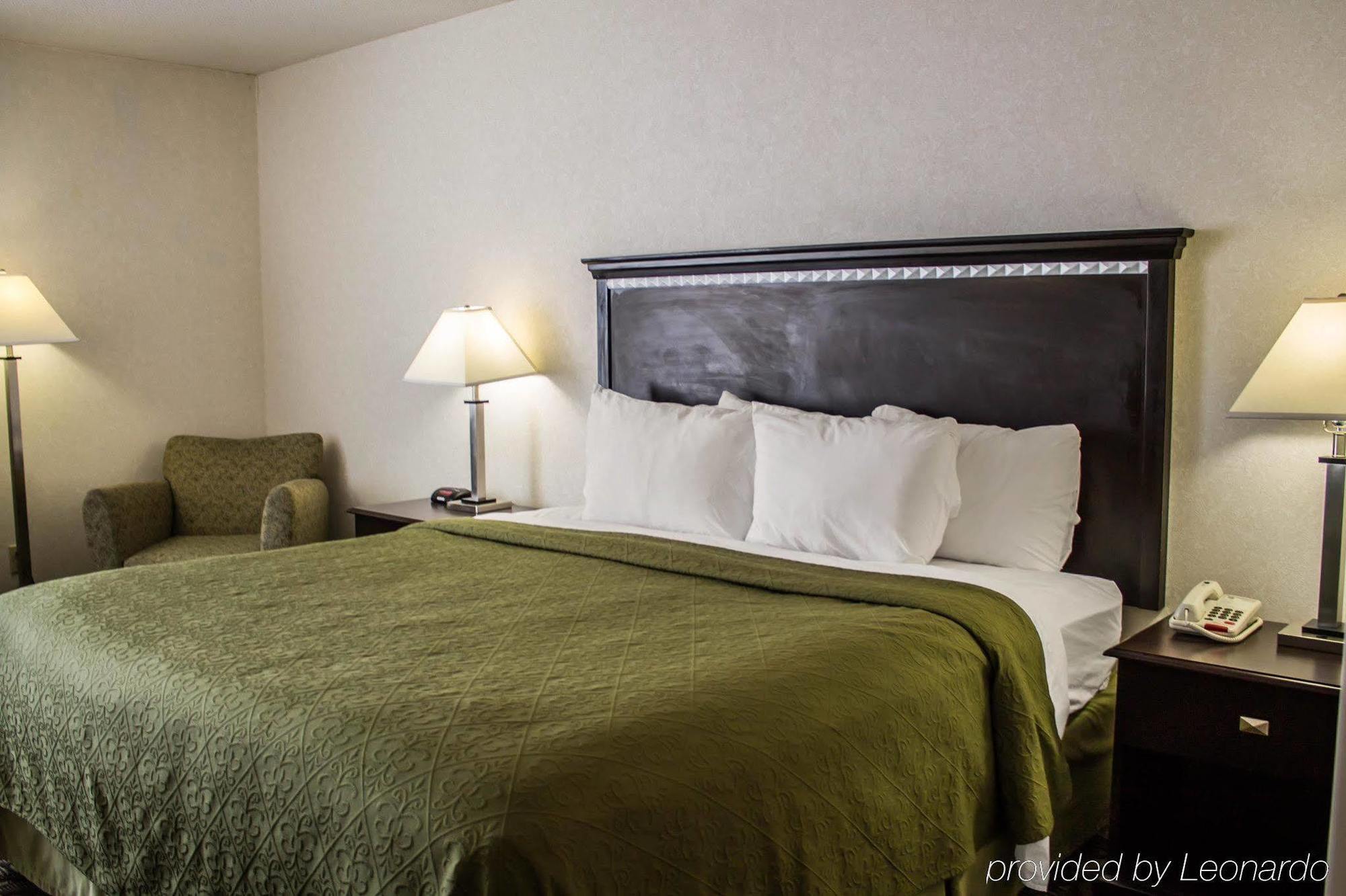 Quality Inn & Suites Mansfield Extérieur photo