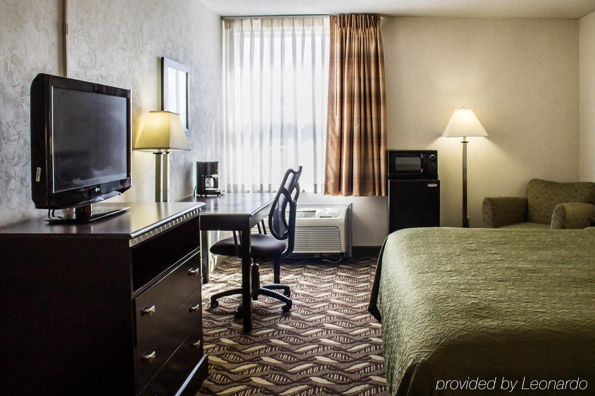 Quality Inn & Suites Mansfield Extérieur photo